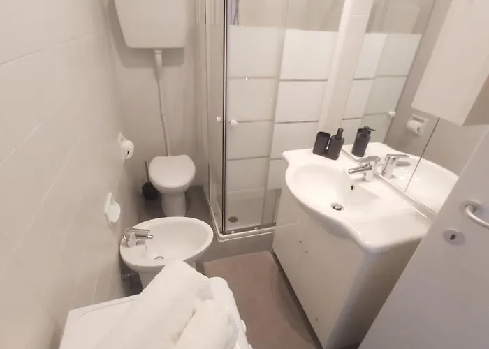 I Limoni Bilocale In Con Piscina Peschiera del Garda